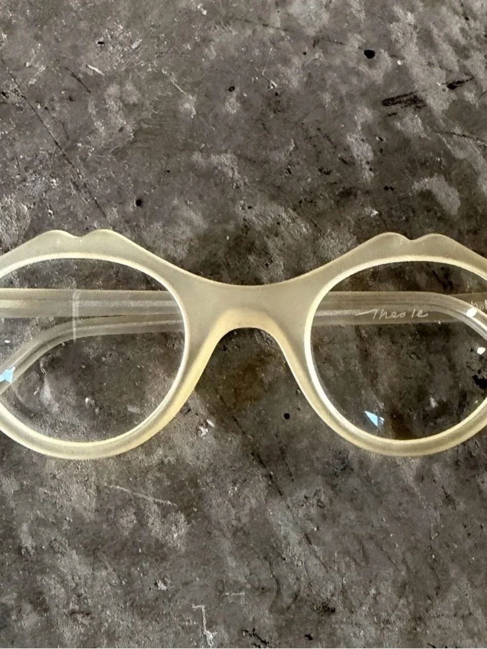 Vintage Theo Belgium 4delgi Lip Shaped Frosted Clear Acetate Eyeglasses Frames